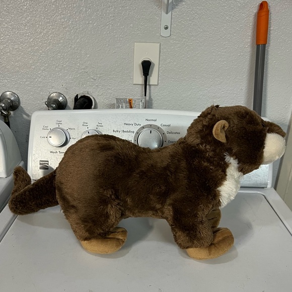 Adorable large plush sea otter - Picture 2 of 6